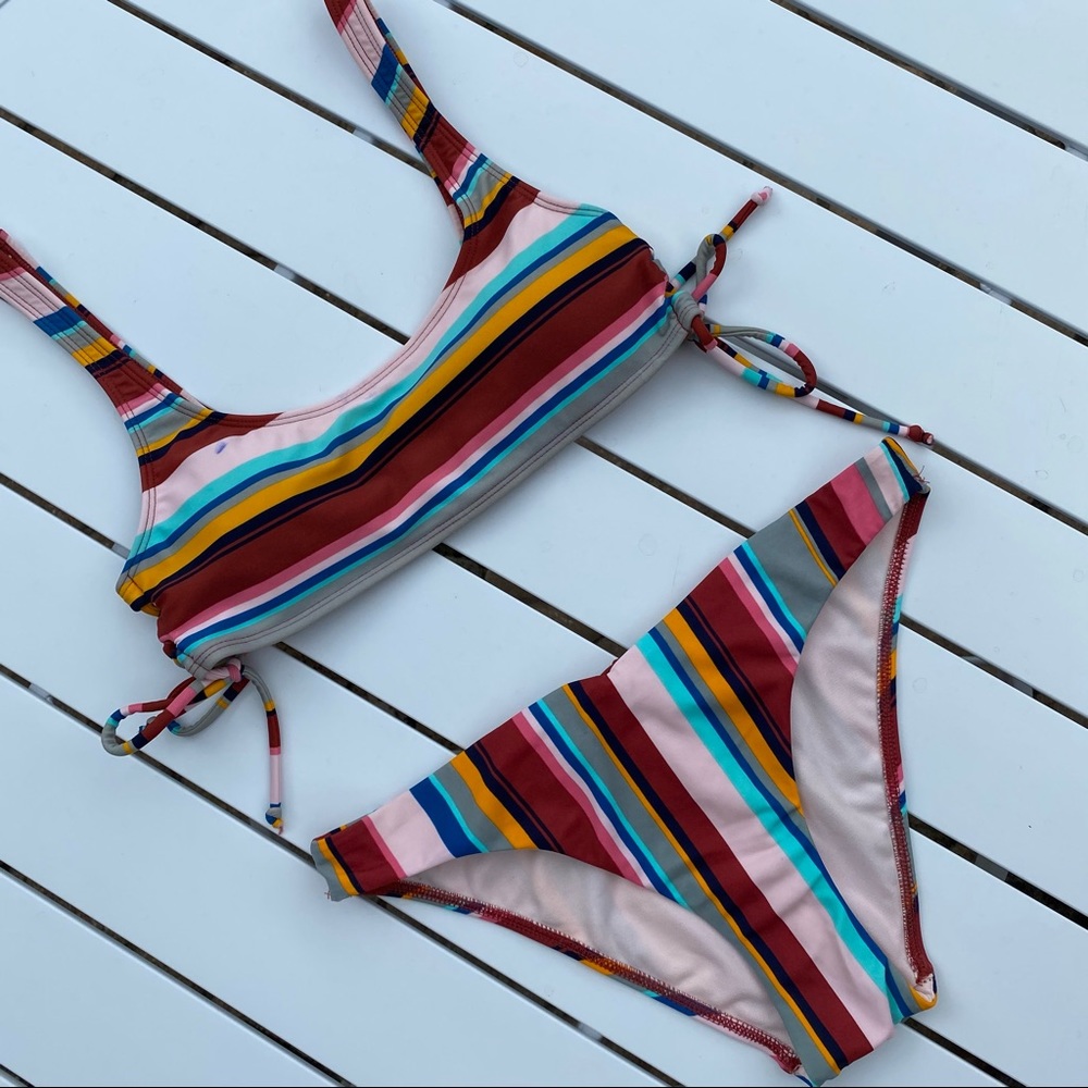 🌟4 for $10 SALE🌟 Striped Bikini